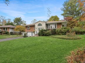 11 Mackay Drive, Hauppauge NY 11788