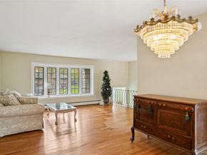 11 Mackay Drive, Hauppauge NY 11788