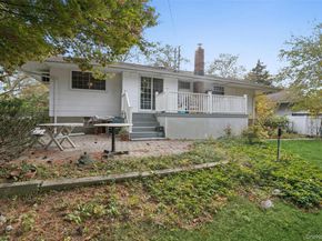 11 Mackay Drive, Hauppauge NY 11788