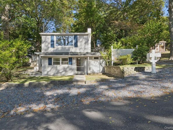 7 Yucca Road, Rocky Point NY 11778