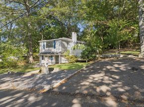 7 Yucca Road, Rocky Point NY 11778