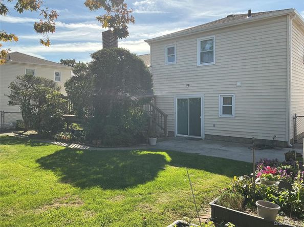 537 Church Street, Westbury NY 11590