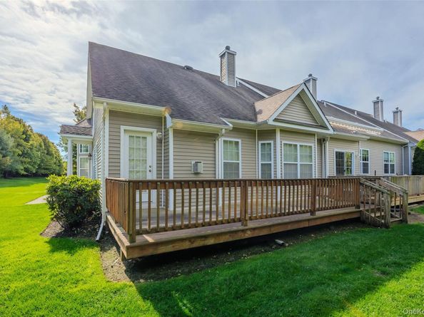 48 Avery Lane, Miller Place NY 11764