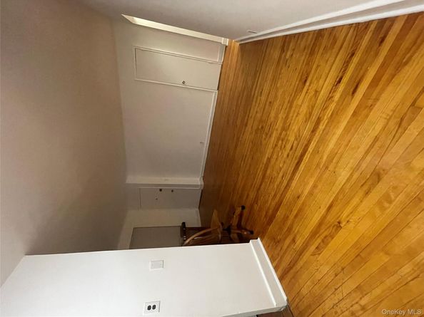 196-61 69 Avenue 1st FL, Fresh Meadows NY 11365