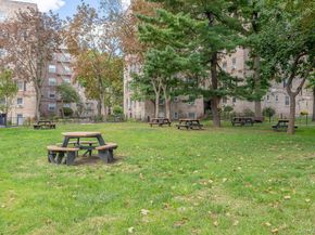 30-31 Hobart Street 6N, Woodside NY 11377
