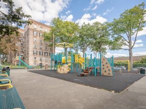 30-31 Hobart Street 6N, Woodside NY 11377