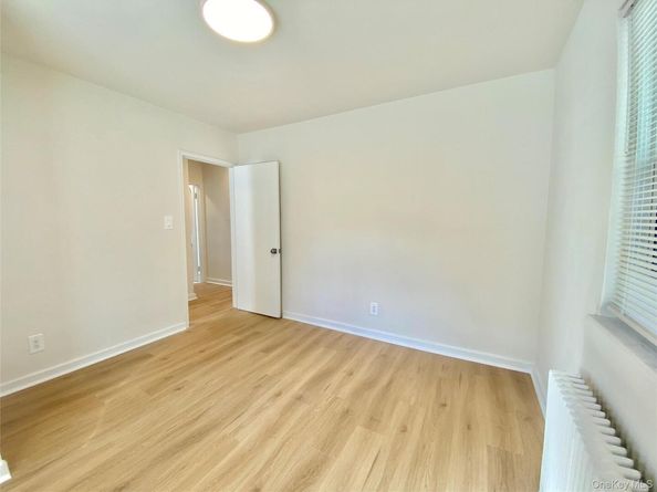 264-15 Langston Avenue 1st FL, Glen Oaks NY 11004