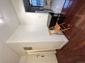 150-30 71 Avenue 5E, Kew Garden Hills NY 11367