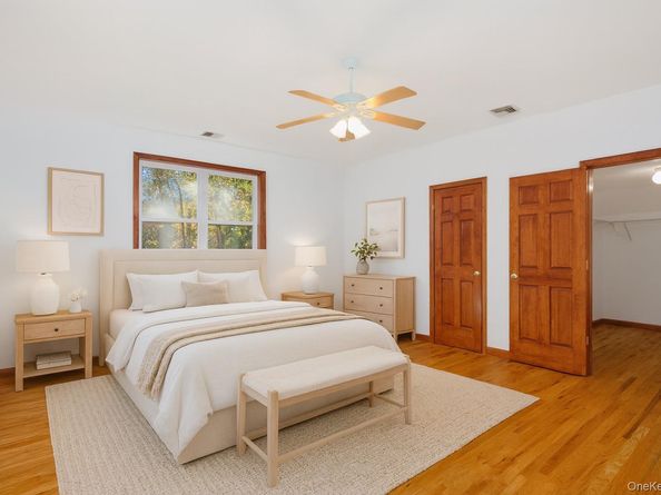 59 Mastro Road, Calverton NY 11933