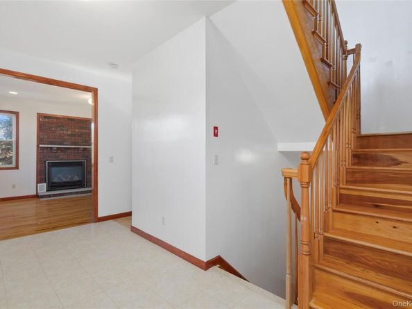 59 Mastro Road, Calverton NY 11933