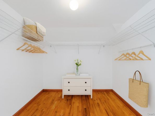 59 Mastro Road, Calverton NY 11933