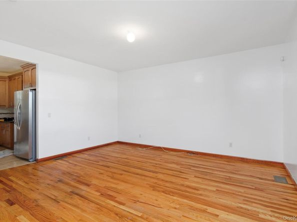 59 Mastro Road, Calverton NY 11933