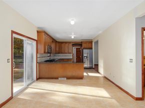 59 Mastro Road, Calverton NY 11933