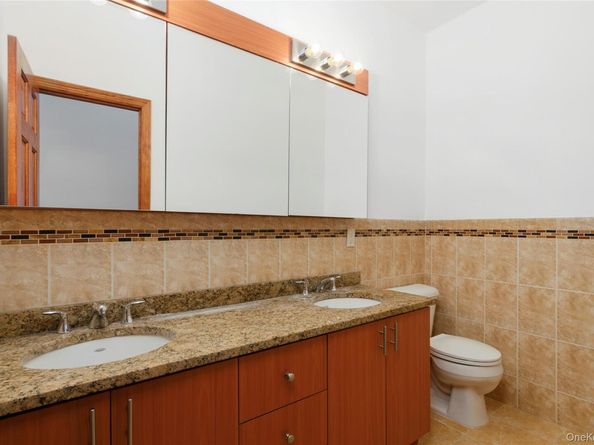 59 Mastro Road, Calverton NY 11933