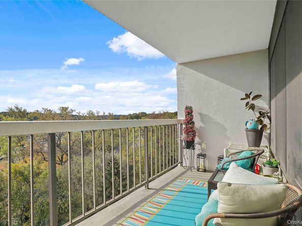 200 High Point Drive 513, Hartsdale NY 10530