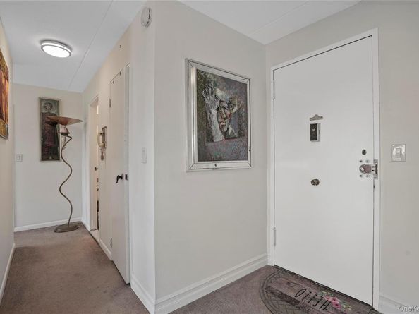 200 High Point Drive 513, Hartsdale NY 10530