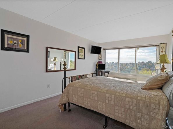 200 High Point Drive 513, Hartsdale NY 10530