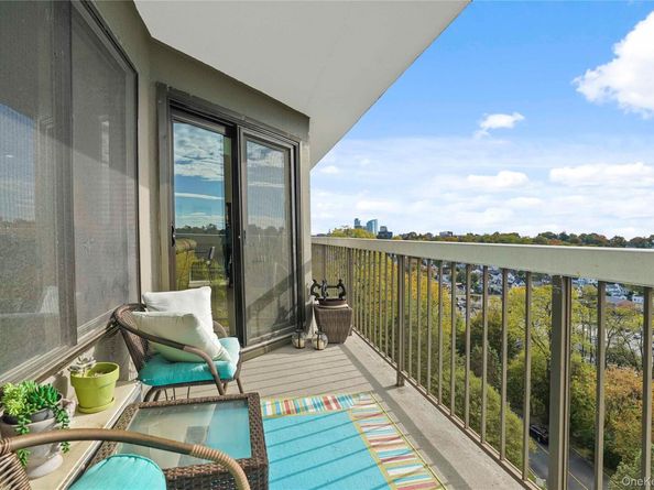 200 High Point Drive 513, Hartsdale NY 10530