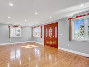 32 3rd Avenue, New Hyde Park NY 11040