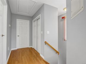 32 3rd Avenue, New Hyde Park NY 11040