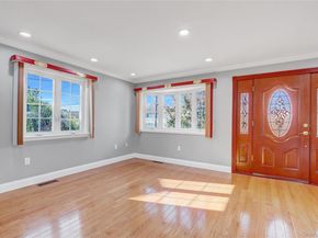 32 3rd Avenue, New Hyde Park NY 11040