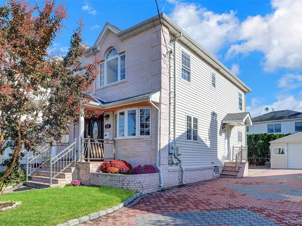 32 3rd Avenue, New Hyde Park NY 11040