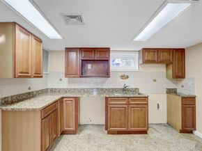 32 3rd Avenue, New Hyde Park NY 11040