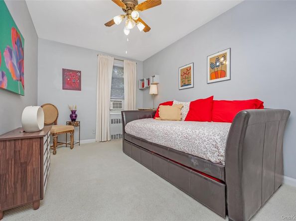 22 Mulford Place 2D, Hempstead NY 11550