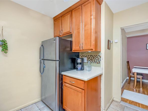 22 Mulford Place 2D, Hempstead NY 11550