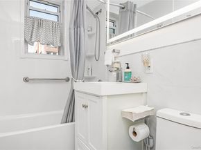 22 Mulford Place 2D, Hempstead NY 11550