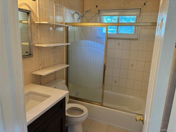 281 Fir Grove Road, Ronkonkoma NY 11779