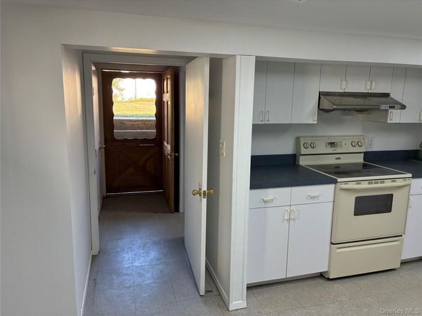 281 Fir Grove Road, Ronkonkoma NY 11779