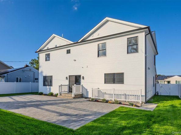 38 Eldorado Boulevard, Plainview NY 11803