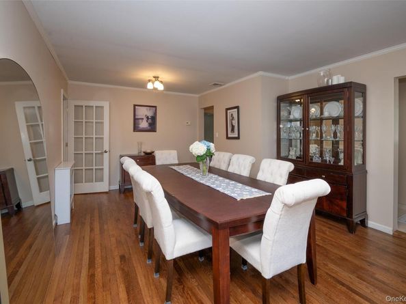 211 Gardner Avenue, Jericho NY 11753