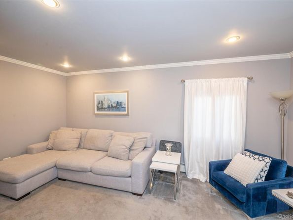 211 Gardner Avenue, Jericho NY 11753