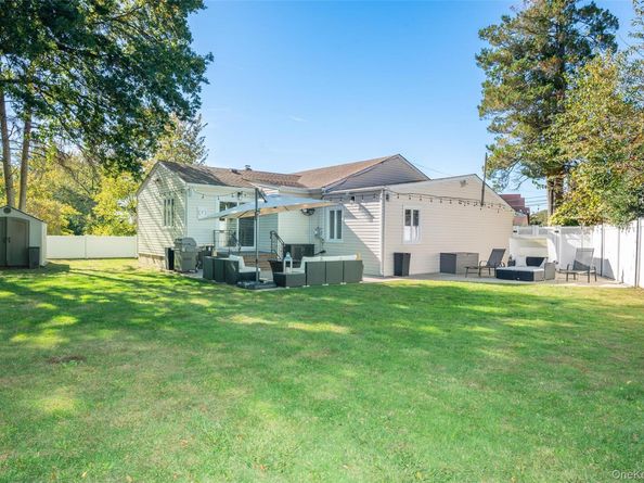 211 Gardner Avenue, Jericho NY 11753