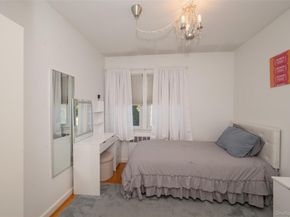 211 Gardner Avenue, Jericho NY 11753
