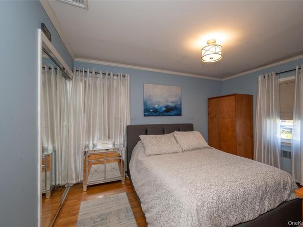 211 Gardner Avenue, Jericho NY 11753