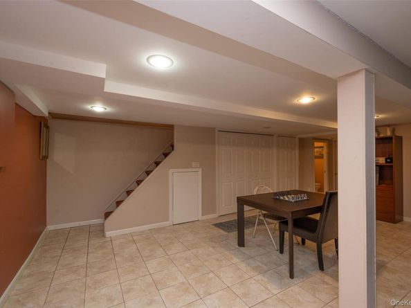 211 Gardner Avenue, Jericho NY 11753