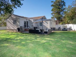 211 Gardner Avenue, Jericho NY 11753