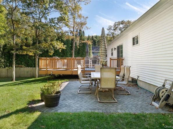 80 Washington Heights Avenue, Hampton Bays NY 11946