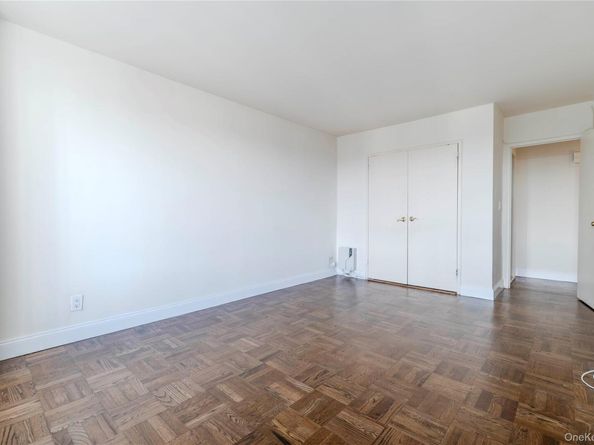 166-25 Powells Cove Boulevard 10G, Whitestone NY 11357