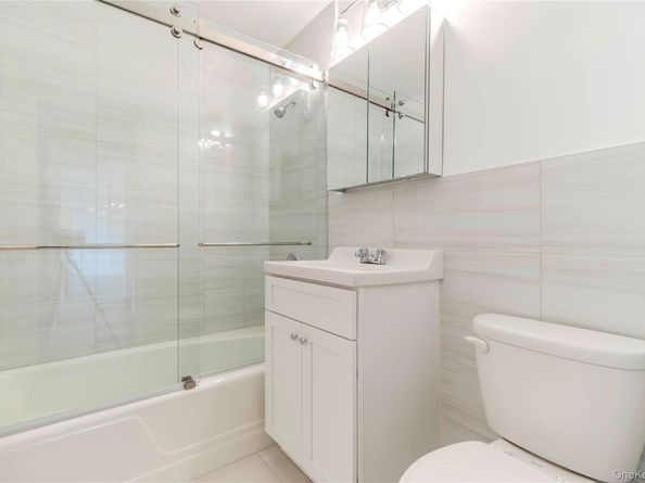 166-25 Powells Cove Boulevard 10G, Whitestone NY 11357