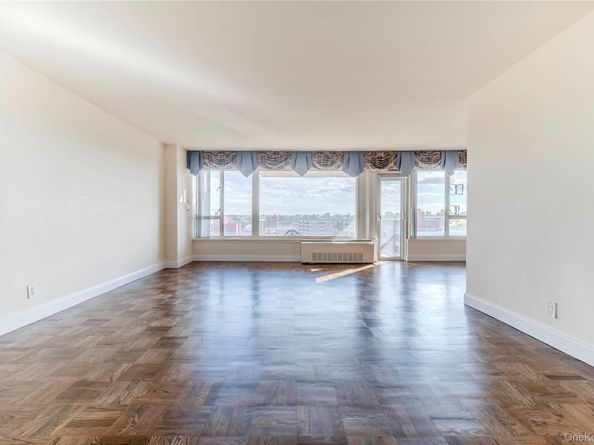 166-25 Powells Cove Boulevard 10G, Whitestone NY 11357
