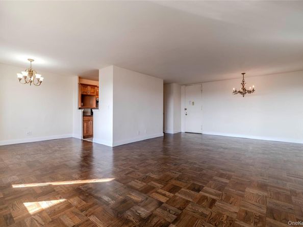 166-25 Powells Cove Boulevard 10G, Whitestone NY 11357