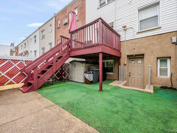 2976 Waterbury Avenue, Bronx NY 10461