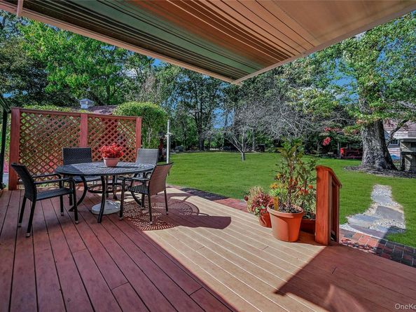147 N Country Road, Mount Sinai NY 11766