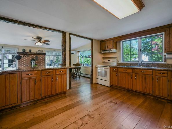 147 N Country Road, Mount Sinai NY 11766
