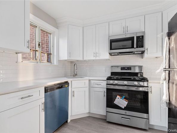 220-06 Stronghurst Avenue Upper, Queens Village NY 11427