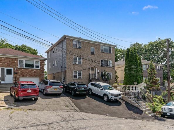 8 Elicar Terrace, Yonkers NY 10701